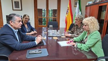La asociación Amama se levanta de la mesa y rechaza firmar un «acuerdo de confidencialidad» con la Junta de Andalucía