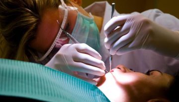 El Consejo de Dentistas pide «rigor» para aclarar las circunstancias de la muerte de una niña tras someterse a un tratamiento