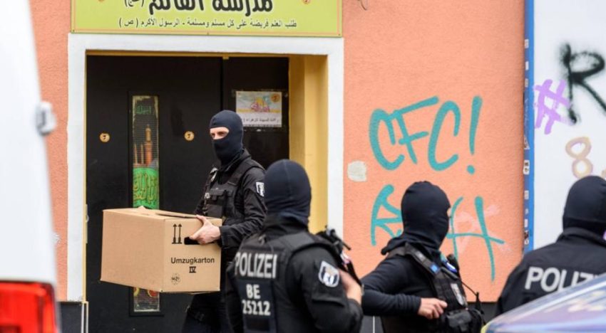 Detienen a un joven sirio que presuntamente planeaba un atentado suicida en Berlín