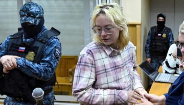 Diana Loginova, la cantante adolescente que desafía a Putin con su música callejera