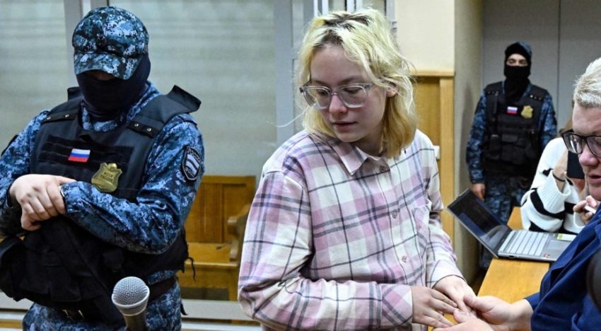 Diana Loginova, la cantante adolescente que desafía a Putin con su música callejera