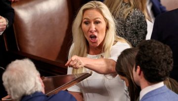 Trump doblega a la díscola Taylor Greene, pero no cierra la grieta interna