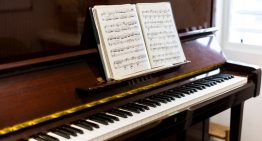 Un taller musical busca conectar, animar y acompañar a los adultos mayores esta Navidad