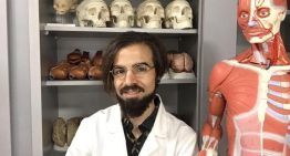 Jordi Olloquequi, experto en longevidad: «No existe una fuente de juventud en un bote. Es más efectivo hacer deporte que gastarse dinero en suplementos o cremas»