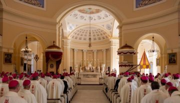 Los obispos católicos de EE.UU. condenan la política migratoria de Trump: «Nos oponemos a la deportación masiva e indiscriminada»