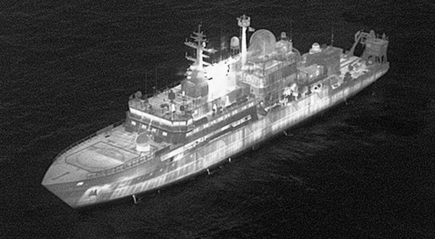 Reino Unido caza un barco espía ruso en sus aguas y advierte a Putin: «Te estamos viendo y sabemos lo que estás haciendo»