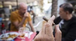 Uno de cada 20 diagnósticos de cáncer de pulmón ya se produce antes de los 50 años: «Rompe con el patrón clásico»