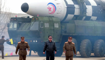 Vivimos en 'una casa llena de dinamita': la era de las superarmas, el nuevo equilibrio del terror