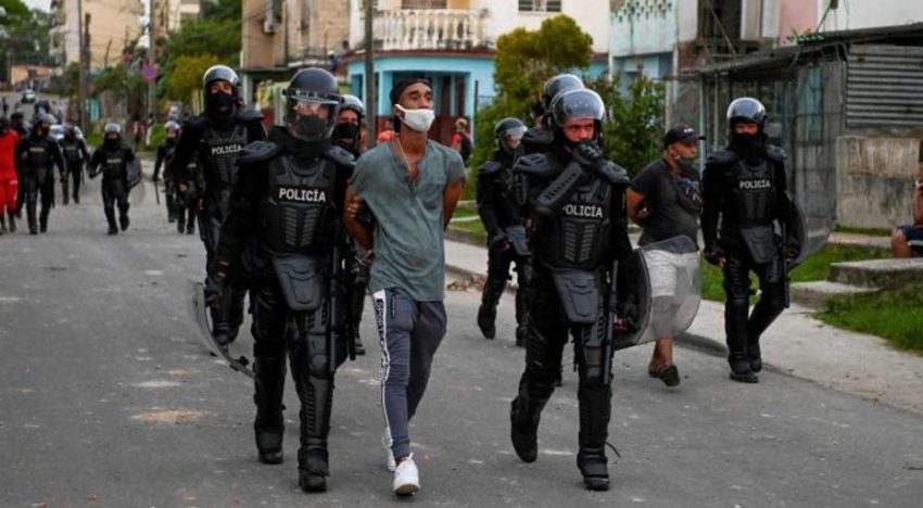 La ONU califica de arbitrarias la detención de 49 presos políticos durante las protestas del 11-J en Cuba