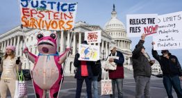 El Congreso da luz verde a la desclasificación de los documentos de Epstein, entre críticas a Trump