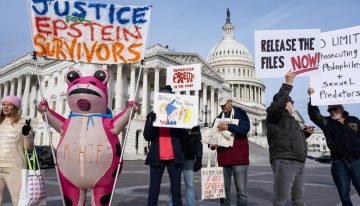 El Congreso da luz verde a la desclasificación de los documentos de Epstein, entre críticas a Trump