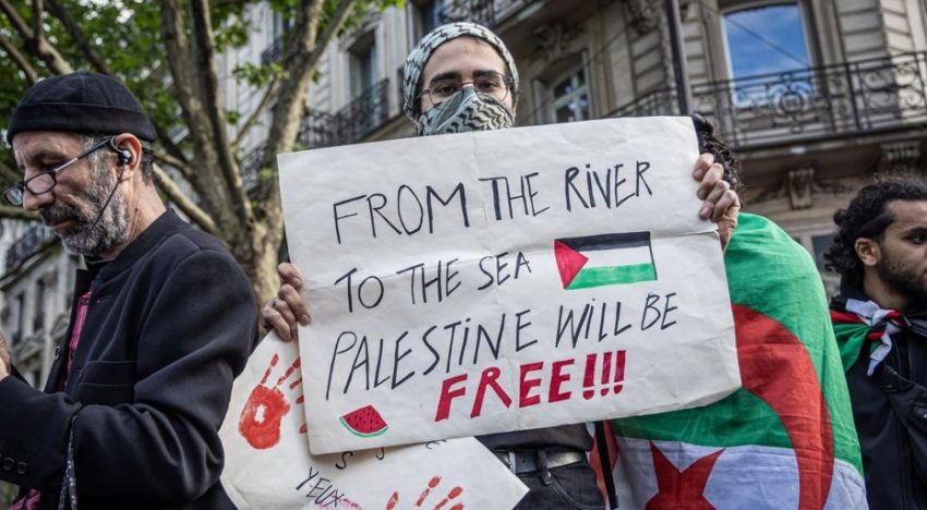 Los franceses musulmanes jóvenes coquetean con el islamismo