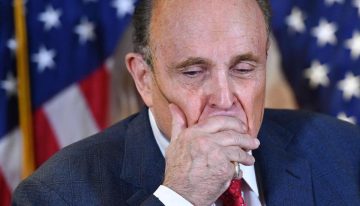 Trump indulta de forma preventiva a Giuliani y más de 70 personas vinculadas con su intento de dar la vuelta a la elección de 2020