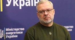 Zelenski, en sus horas más bajas por el avance ruso y la corrupción