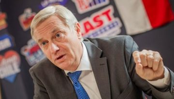 José Antonio Kast : «Los inmigrantes ilegales tienen la opción de marcharse ya»