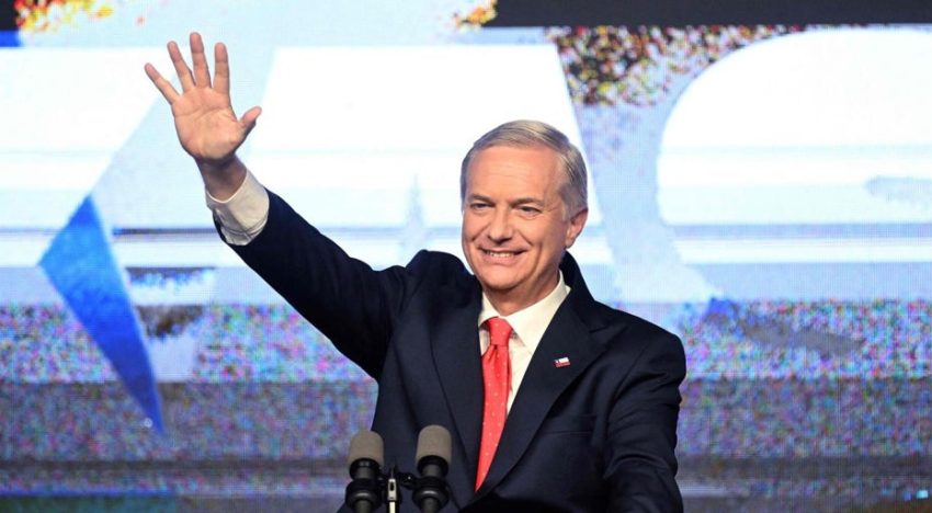 El derechista Kast, favorito en la segunda vuelta electoral en Chile