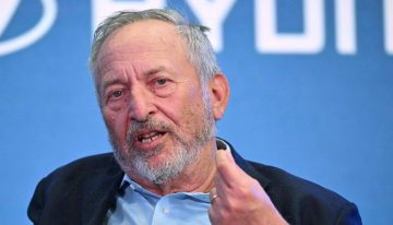Larry Summers, secretario del Tesoro con Bill Clinton, primera víctima de las nuevas revelaciones sobre Epstein