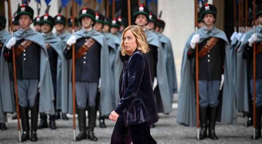 Italia se suma a la mili voluntaria: prepara una ley para reclutar a 10.000 jóvenes