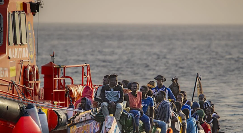 Así funciona el modelo de deportación de inmigrantes de Meloni que Europa ha acordado implantar: España es el único país que está en contra