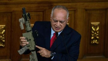 Diosdado Cabello resiste el despliegue militar de Estados Unidos ante las costas de Venezuela