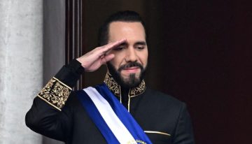 Bukele afirma que le gustaría seguir «diez años más» gobernando en El Salvador