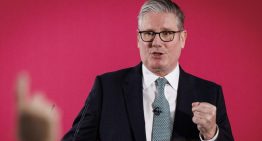 Starmer defiende el presupuesto entre peticiones de dimisión por inflar el «agujero negro» en las finanzas públicas