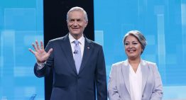 El derechista Kast, favorito en la segunda vuelta de las presidenciales de Chile frente a la comunista Jara