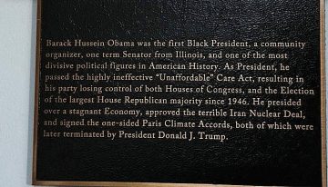 Las nuevas placas de Trump en las que arremete contra Obama y asegura que Biden «fue, de lejos, el peor presidente en la historia de EE.UU.»