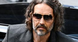 El comediante Russell Brand se enfrenta a dos acusaciones más por violación y agresión sexual
