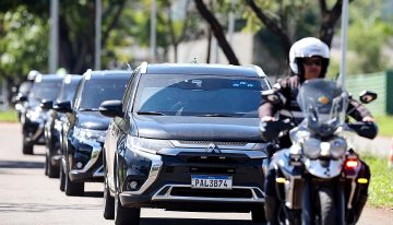 Bolsonaro sale de prisión e ingresa en el hospital para someterse a una operación