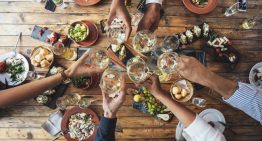 Cómo comer con tranquilidad en Nochevieja: las pautas que reducen ansiedad y digestiones pesadas según los expertos