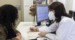 «Cada día me ve un médico diferente», la recurrente queja de los pacientes cuando acuden a los centros de salud