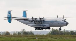 Mueren siete personas al estrellarse un avión militar ruso An-22 al este del país