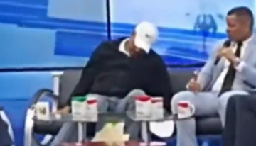 Muere un hombre tras sufrir un infarto en pleno directo mientras le hacían una entrevista en la televisión