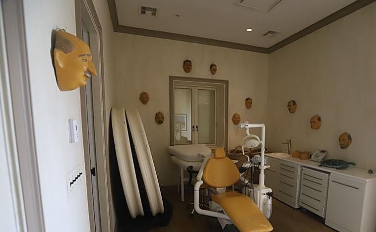 De una supuesta consulta a un baño turco: los demócratas publican nuevos vídeos y fotos de la casa de Epstein en las Islas Vírgenes