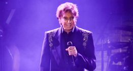 Barry Manilow será operado de un cáncer de pulmón en fase inicial
