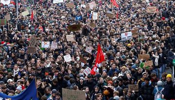 «¿De verdad vamos a parar nosotros a los rusos?»: miles de jóvenes alemanes protestan contra la nueva mili