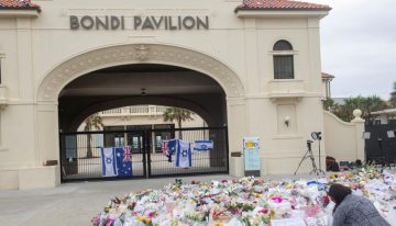 Uno de los atacantes de la masacre de la playa de Sídney, acusado de 59 delitos, incluidos 15 asesinatos