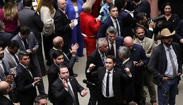 El Congreso de Brasil aprueba una ley para reducir la pena a Bolsonaro y adelantar su salida de prisión