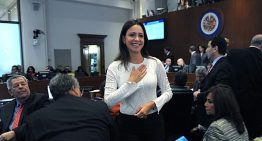 Los venezolanos se saltan la censura para ver la ceremonia del Nobel a María Corina Machado: «No me lo podía perder»