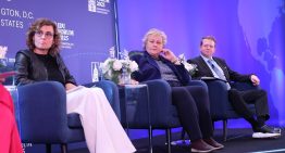 Montserrat viaja a Washington para reactivar los canales políticos entre Europa y Estados Unidos