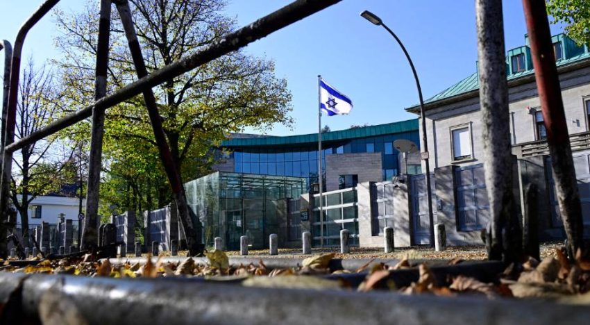 Juzgan al yihadista, simpatizante de Daesh, que intentó atentar contra la Embajada de Israel en Berlín