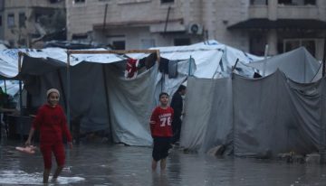 La lluvia y el frío se convierten también en armas de guerra en Gaza