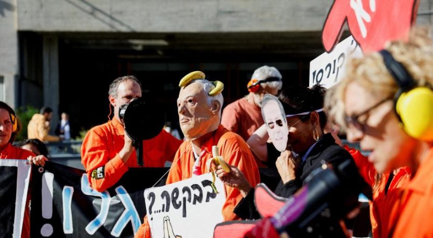 El presidente de Israel analiza la petición de perdón de Netanyahu, que divide a Israel