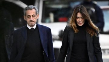 Nueva acusación contra Sarkozy, que inculpa también a su esposa, Carla Bruni