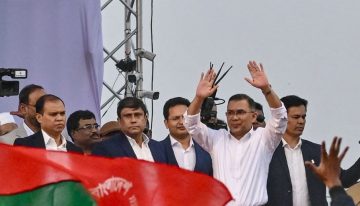 El aspirante a primer ministro de Bangladés regresa tras 17 años en el exilio antes de las elecciones