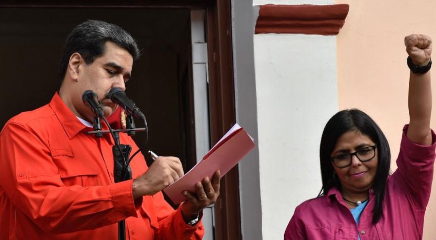 Ultimátum de Trump a Delcy: «Nos tiene que dar todo, o acabará peor que Maduro»