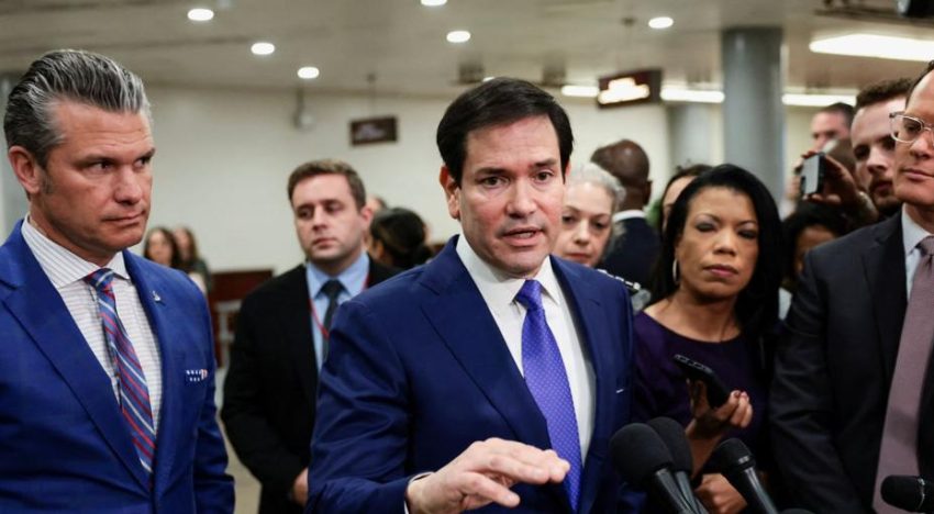 Trump articula un plan en tres fases para Venezuela con el petróleo como eje de la transición