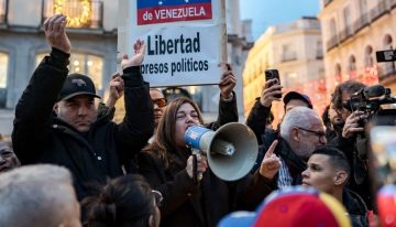 Las familias de los presos políticos en Venezuela contienen la respiración y guardan silencio a la espera de las liberaciones