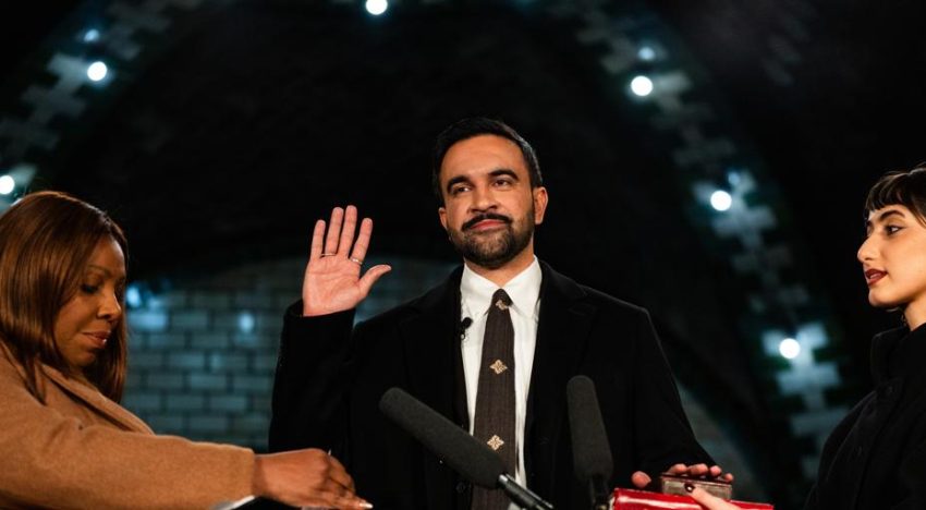 Mamdani jura como alcalde de Nueva York con la mano en el Corán y empieza a medirse con sus promesas